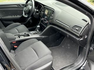 Voertuigafbeelding 16