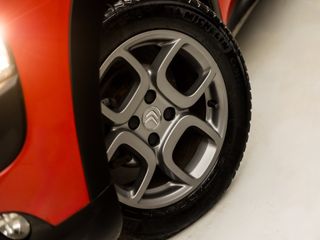 Voertuigafbeelding 15