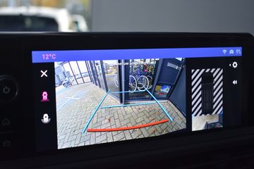 Voertuigafbeelding 13