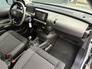 Voertuigafbeelding 32