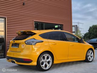 Voertuigafbeelding 4