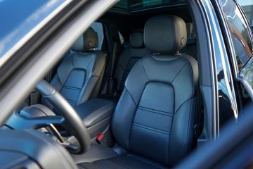 Voertuigafbeelding 4