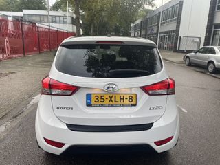 Voertuigafbeelding 6