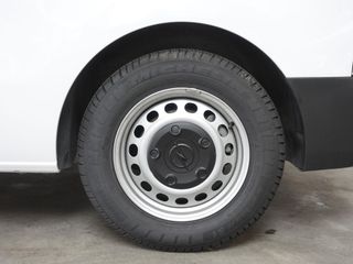 Voertuigafbeelding 12