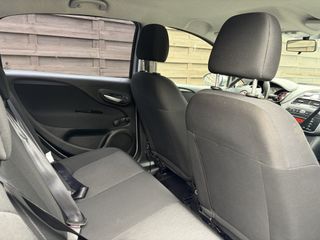 Voertuigafbeelding 5