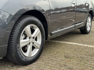 Voertuigafbeelding 7