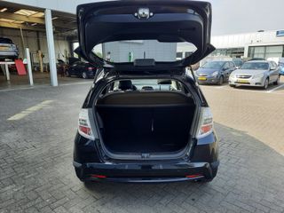 Voertuigafbeelding 8