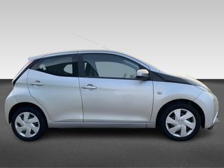 Voertuigafbeelding 8