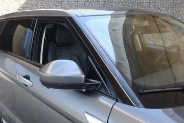 Voertuigafbeelding 8