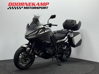 Voertuigafbeelding 6