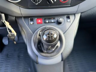 Voertuigafbeelding 17