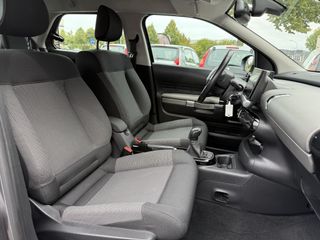 Voertuigafbeelding 7