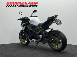 Voertuigafbeelding 10