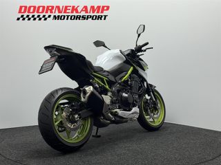 Voertuigafbeelding 14