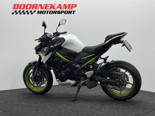 Voertuigafbeelding 9