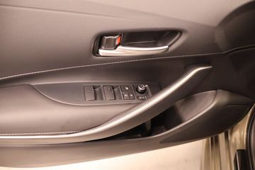 Voertuigafbeelding 6