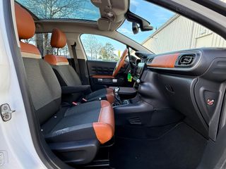 Voertuigafbeelding 12