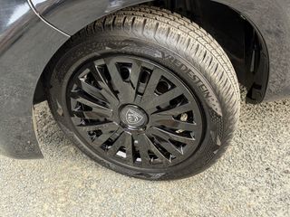 Voertuigafbeelding 8