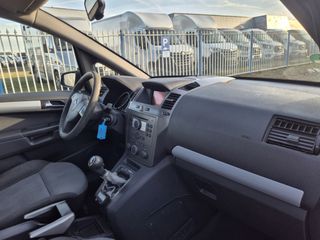 Voertuigafbeelding 8