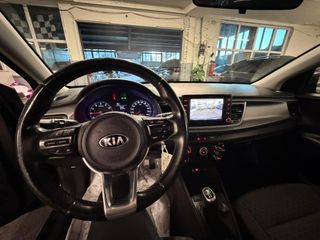 Voertuigafbeelding 12