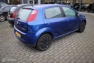 Voertuigafbeelding 2