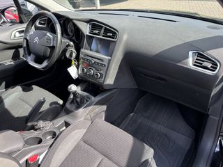 Voertuigafbeelding 11