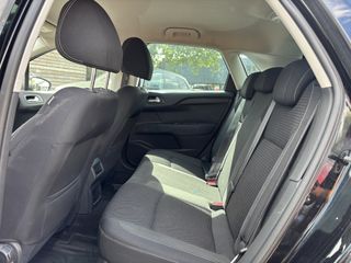 Voertuigafbeelding 9