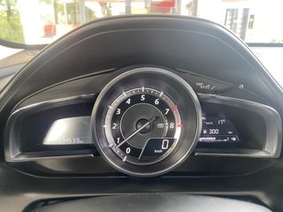 Voertuigafbeelding 12