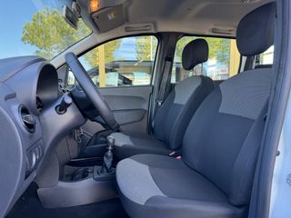 Voertuigafbeelding 11