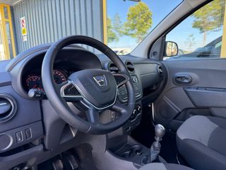 Voertuigafbeelding 8