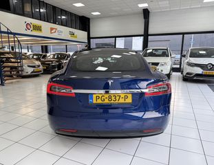 Voertuigafbeelding 13