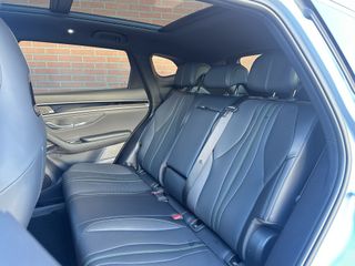 Voertuigafbeelding 4