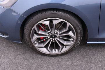 Voertuigafbeelding 6