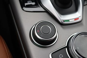 Voertuigafbeelding 24