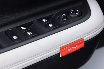 Voertuigafbeelding 7