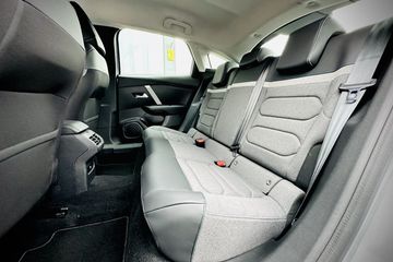 Voertuigafbeelding 12