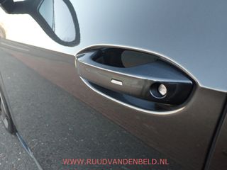 Voertuigafbeelding 8