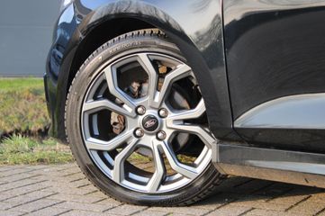 Voertuigafbeelding 12