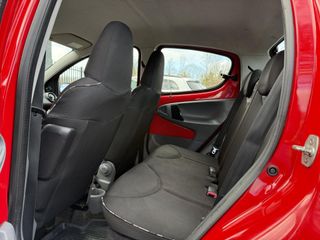 Voertuigafbeelding 8