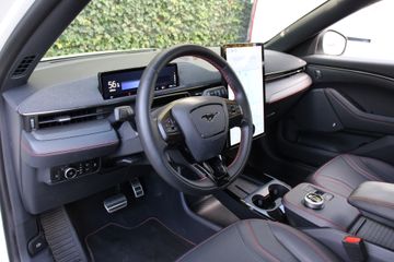 Voertuigafbeelding 4