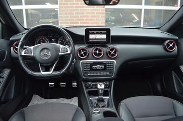 Voertuigafbeelding 12