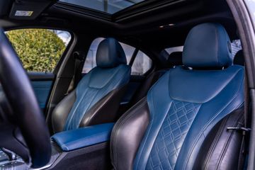 Voertuigafbeelding 12