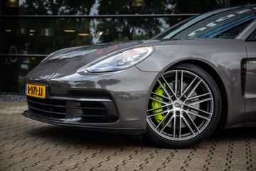 Voertuigafbeelding 6