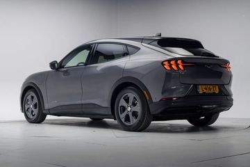 Voertuigafbeelding 2