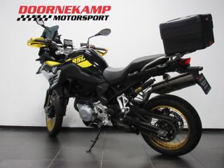 Voertuigafbeelding 4