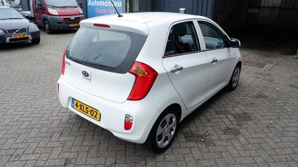 Voertuigafbeelding 3