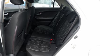 Voertuigafbeelding 7