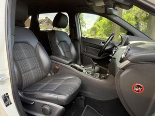 Voertuigafbeelding 16