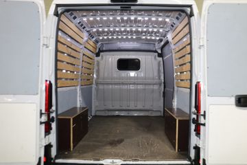 Voertuigafbeelding 2