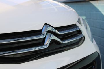 Voertuigafbeelding 11